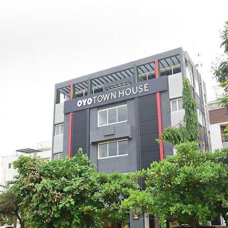 Hotel Townhouse Airport Road Yelahanka Exterior foto